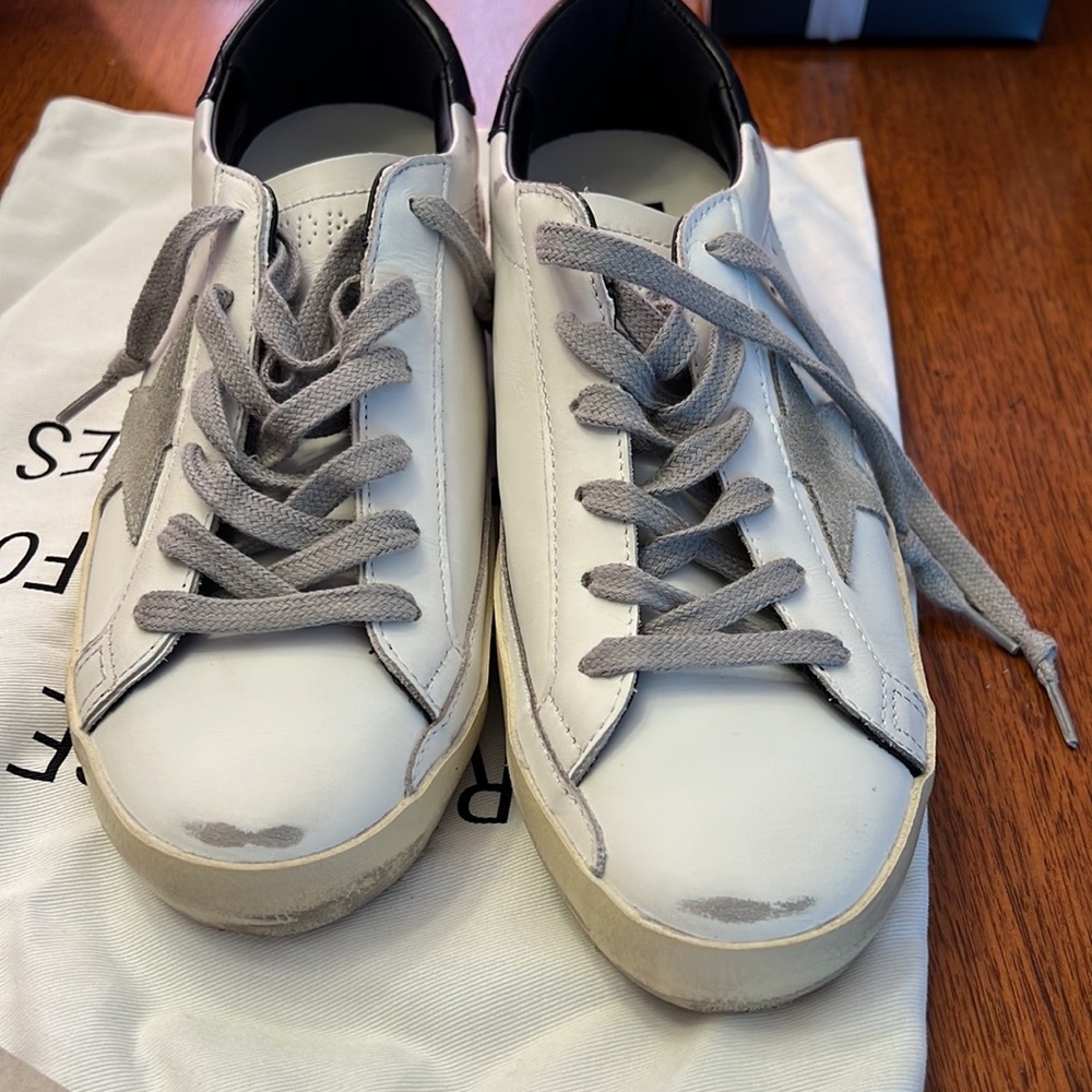 Golden Goose Sneakers